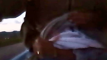 Resolvi bater uma para o gostoso voltando da praia quase nos pegaram