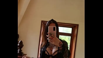 Tu a envie d en voir plus deviens fan plein de nouveau contenuchaque