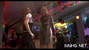 Wild studs and honeys are having non stop jamming session