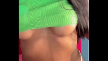 Gostosa safada tatuada linda