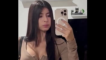 Crees que te la pondría dura solo con un besito