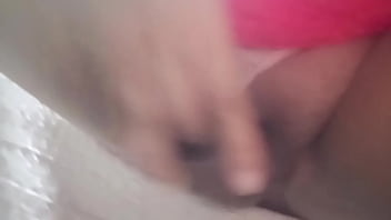 Dándome rico pensando en una rica verga