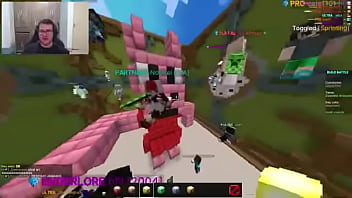 Ela com outro e eu jogando