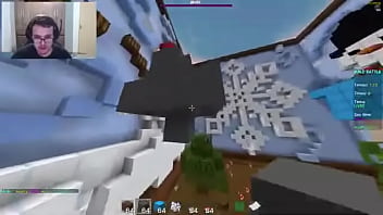 Ela com outro e eu jogando