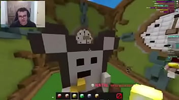 Ela com outro e eu jogando