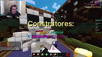 Ela com outro e eu jogando