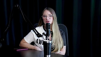 Começou Como Modelo Depois De Se Fazer Ser Demitida Fez Vídeos De Sexo Hot A Família Aceita Bem E Quando Gravou Com Mulheres Naty Varga Sheer Red thumbnail