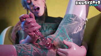 Sexy tatted latex girl stuffing herself deep from both ends with her toys