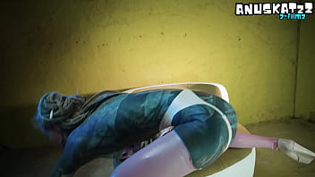 Sexy tatted latex girl stuffing herself deep from both ends with her toys