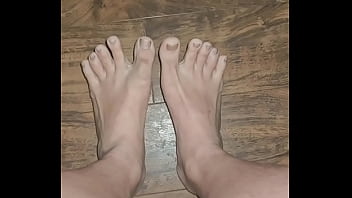 Just barefeet fetish entertainment