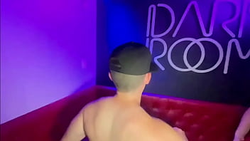 Role aleatório no dark room em porto alegre