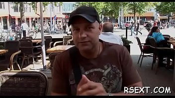 Babe gets licked and copulates