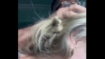 Acho que ele estava com pressa ao volante nessa hora kkkkkkkkk