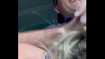 Acho que ele estava com pressa ao volante nessa hora kkkkkkkkk