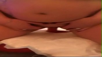 Ravissante fille de gros cul se éperonné doggy