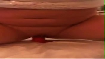 Ravissante fille de gros cul se éperonné doggy