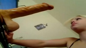 Blonde deep throats dildo
