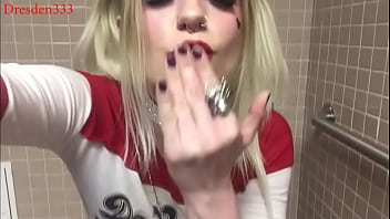 Pee play with harley quinn