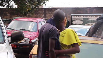 Une Baise En Gangbang Au Cameroun Avec Des Grosse Bites Entre Des Amis thumbnail