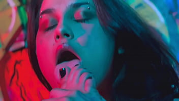 Perfect feet & toes sucking