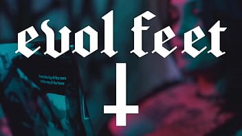 Perfect feet & toes sucking