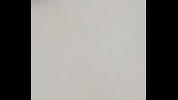 Se corre en mi cara y me meto el semen en mi vagina para quedar preñada