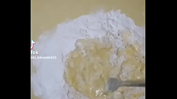 Cocinando pasta con aceite de artesal