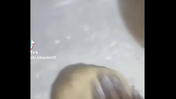 Cocinando pasta con aceite de artesal