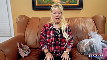 Curvy blonde hottie nikki j gives a bj and gets her pussy and butt fucked