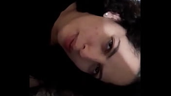 A true gentleman knows how to dry his lady's tearsun verdadero caballero sabe como secar las lagrimas de su dama