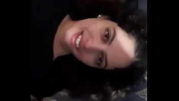 A true gentleman knows how to dry his lady's tearsun verdadero caballero sabe como secar las lagrimas de su dama