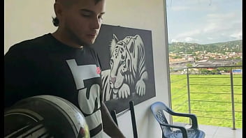 Me encanta quedarme sola en casa con mi hermanastro historia completa