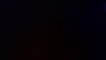 Musuclar men big cock entre shadows morado y naranja big dick handjob masturbation