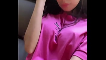 Flaquita y con unas tet0täs