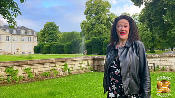 Stella milf très coquine et gourmande de bite