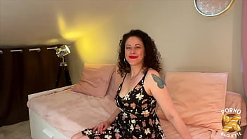 Stella milf très coquine et gourmande de bite