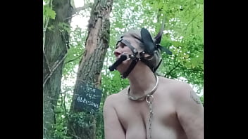 2024 09 04 esclave f la ponygirl en forêt