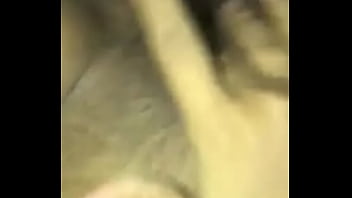 Jani broca preparandose para su amante