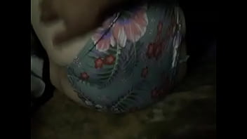 Hoe with nice cheeks