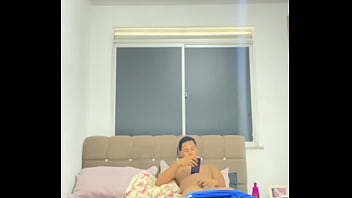 Coroa do app ensina novin a foder