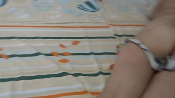 My husband won't fuck me so i stick my two huge dildos in me on the beach