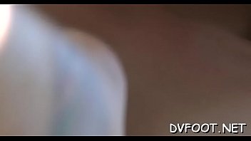 Sweetheart plays with hawt feet