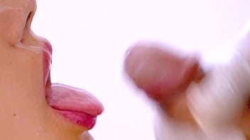 An incredible morning ejaculation with the help of my japanese step sister