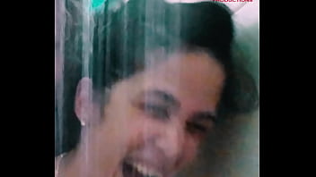 Cleaning up with jazmin shave to vibrate