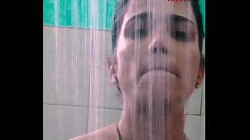 Cleaning up with jazmin shave to vibrate