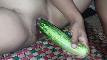 เงี่ยนหีมากมีความต้องการให้แหย่รูหี