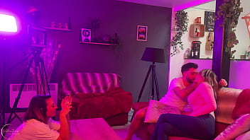 Trio torride avec lea pam elisa calvi et ses gros seins naturels et gael braga