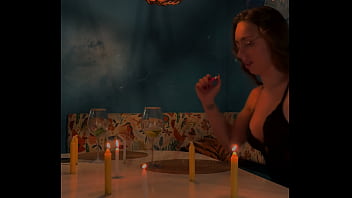 Jantar de aniversário terminou com sexo apaixonado