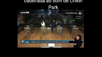 Marçal tomando ao som de linkin park