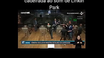 Marçal Tomando Ao Som De Linkin Park thumbnail